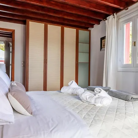 Βίλα Agia Marina - Secluded Comfort & Harbor View Σκόπελος