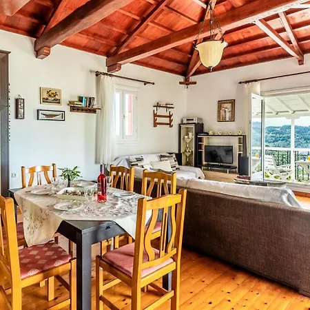 Agia Marina - Secluded Comfort & Harbor View Σκόπελος