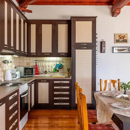 Agia Marina ヴィラ