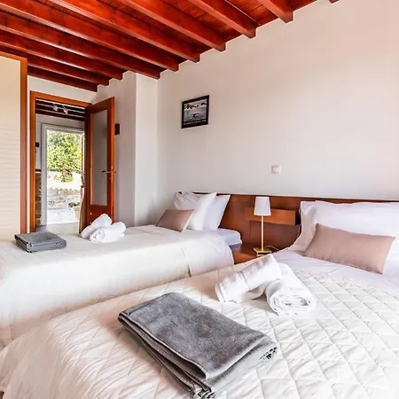 Βίλα Agia Marina - Secluded Comfort & Harbor View