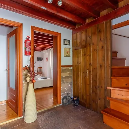 Agia Marina ヴィラ *